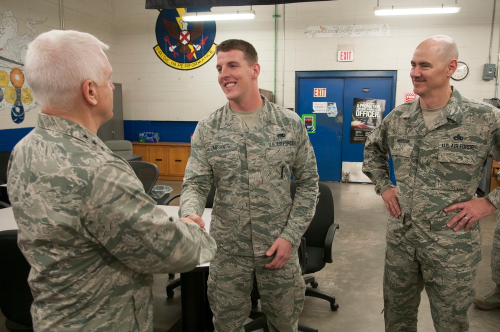 Lt Gen Rice, CMSgt Anderson Visit 187FW