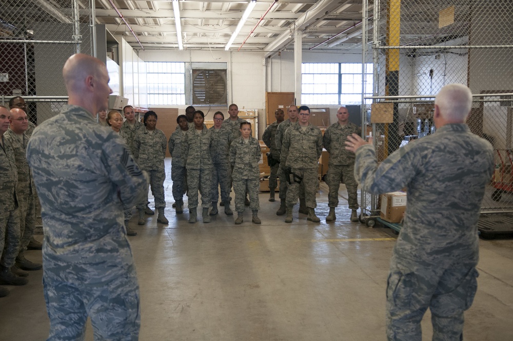 Lt Gen Rice, CMSgt Anderson Visit 187FW