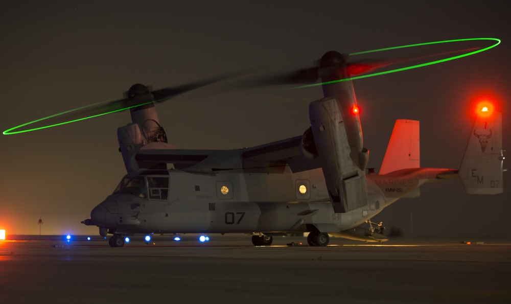 Marines Perform External Lifts For MV-22B Ospreys