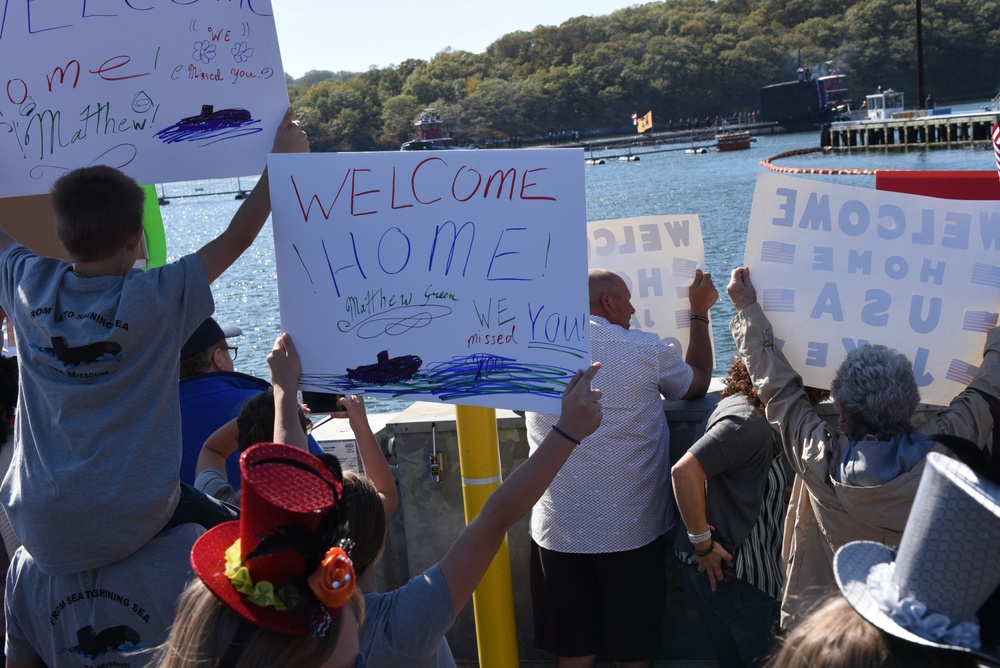 USS Missouri Returns from Deployment