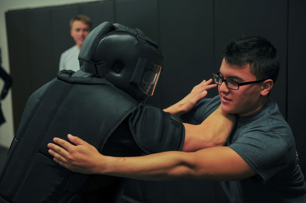 SERE teaches SPEAR: Airmen learn primal defense tactics