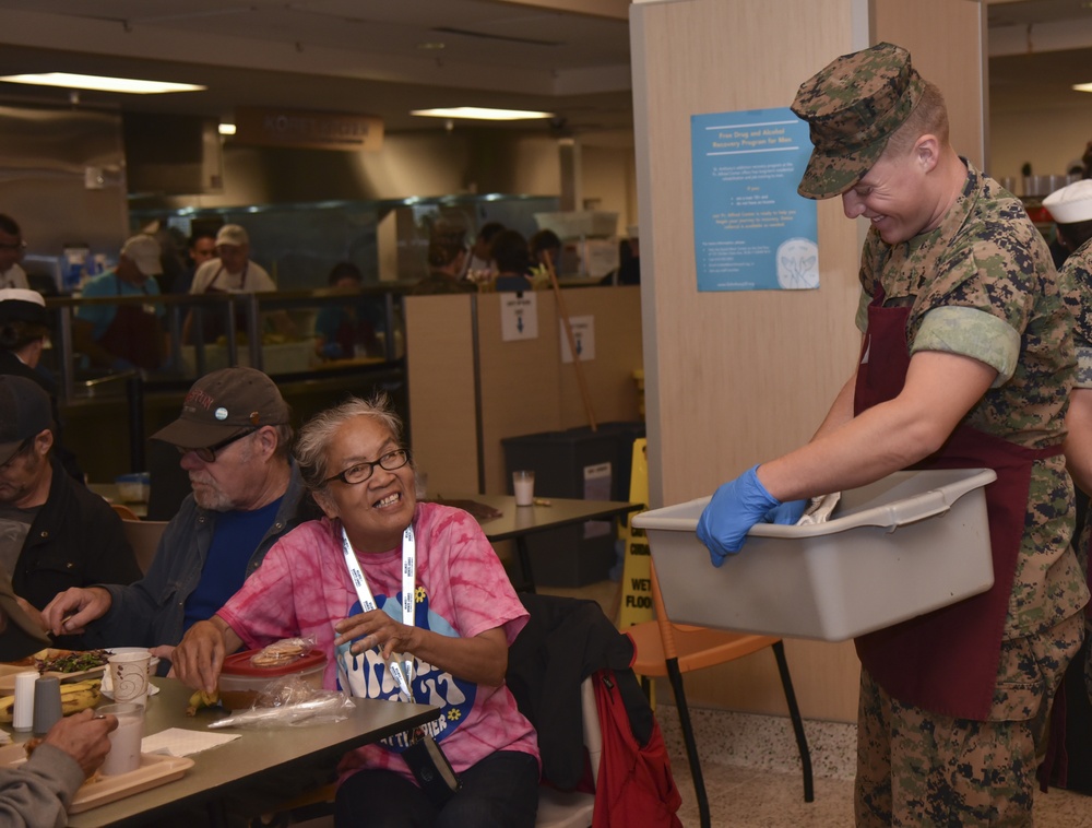 Sailors and Marines Volunteer at St. Anthony’s Kitchen