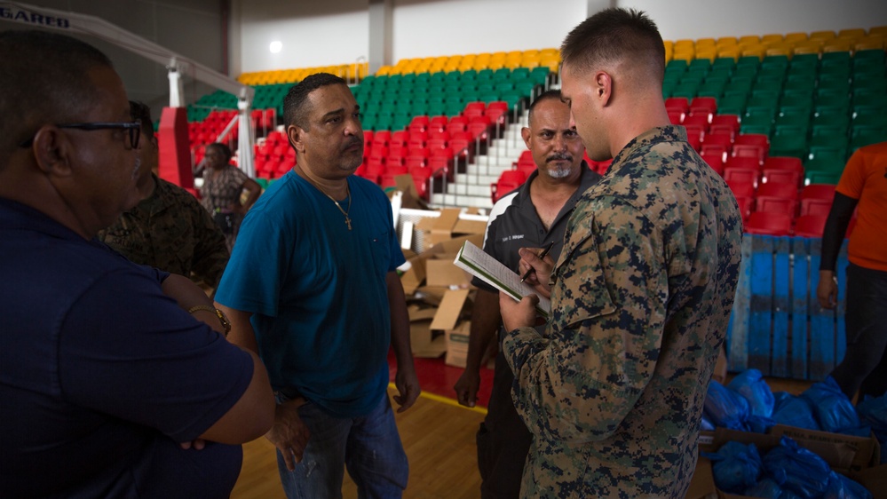 26th MEU works with local authorities, residents to assess distribution centers in Puerto Rico