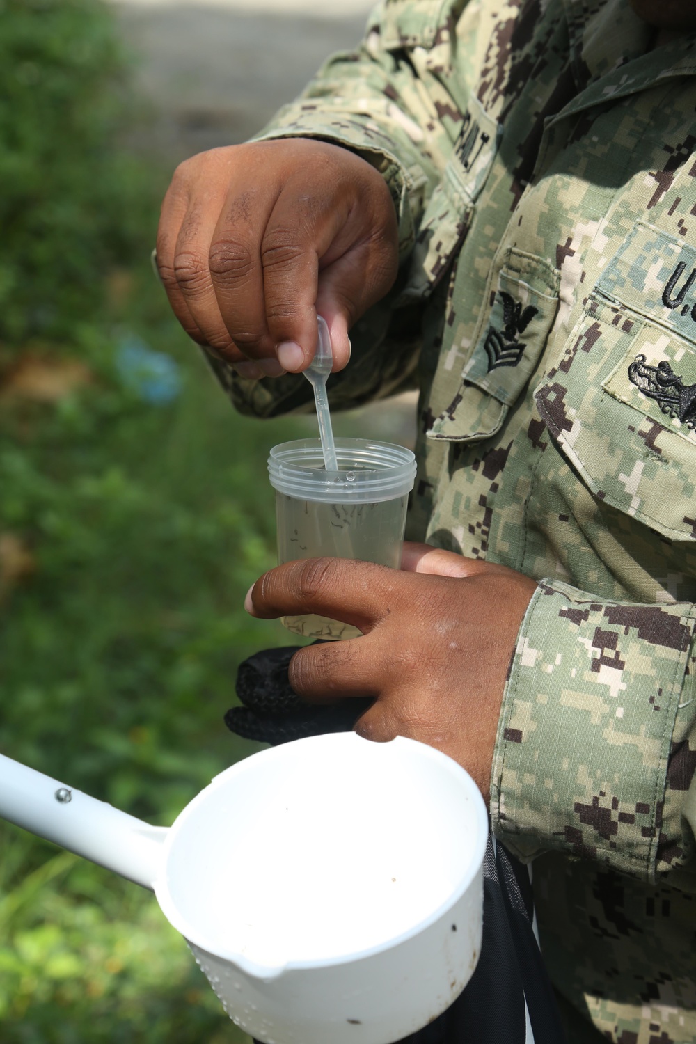Navy Medical Professionals Share Vector Control Practices in Guatemala during SPS 17