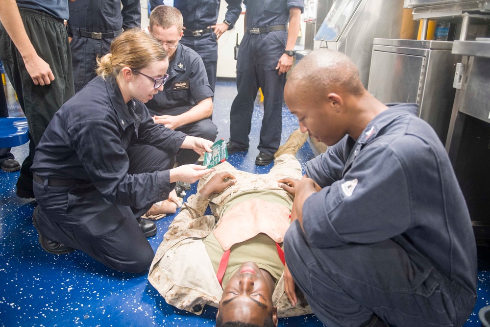 Pearl Harbor medical training team provides “man down” training to crew members