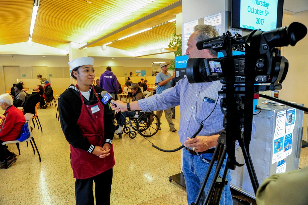 Sailors and Marines Volunteer at St. Anthony’s Kitchen