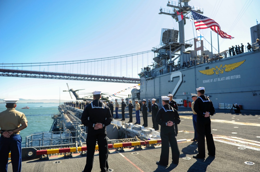 DVIDS Images Fleet Week San Francisco Parade of Ships [Image 6 of 7]