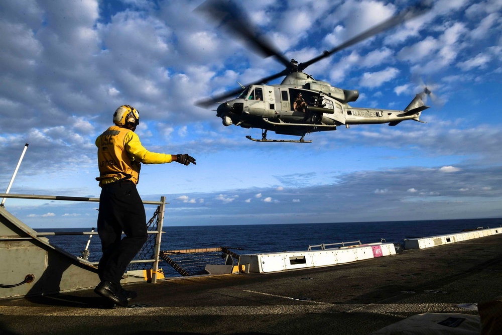 USS San Diego (LPD 22) Flight Deck Operations