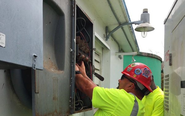Corps provides temporary power to bring clean water to Virgin Island Residents