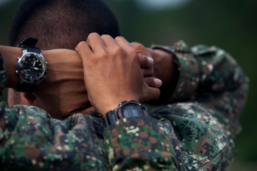 U.S., Philippine Marines train together