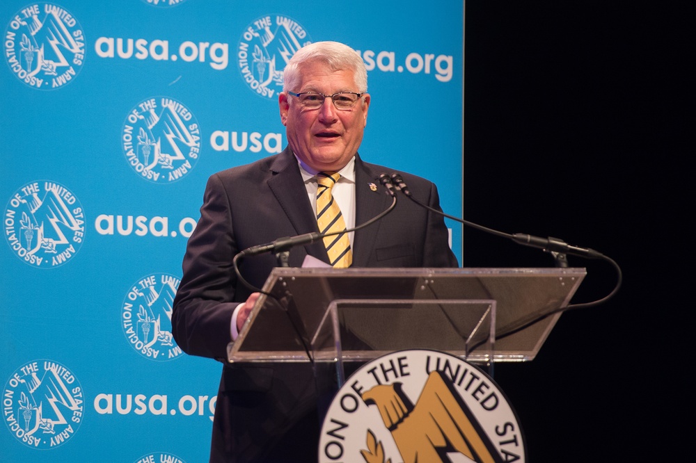SD gives keynote address to kick off AUSA 2017
