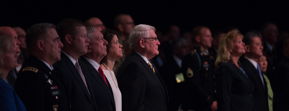 SD gives keynote address to kick off AUSA 2017