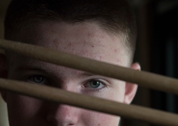 Airman drummer beats adversity with style