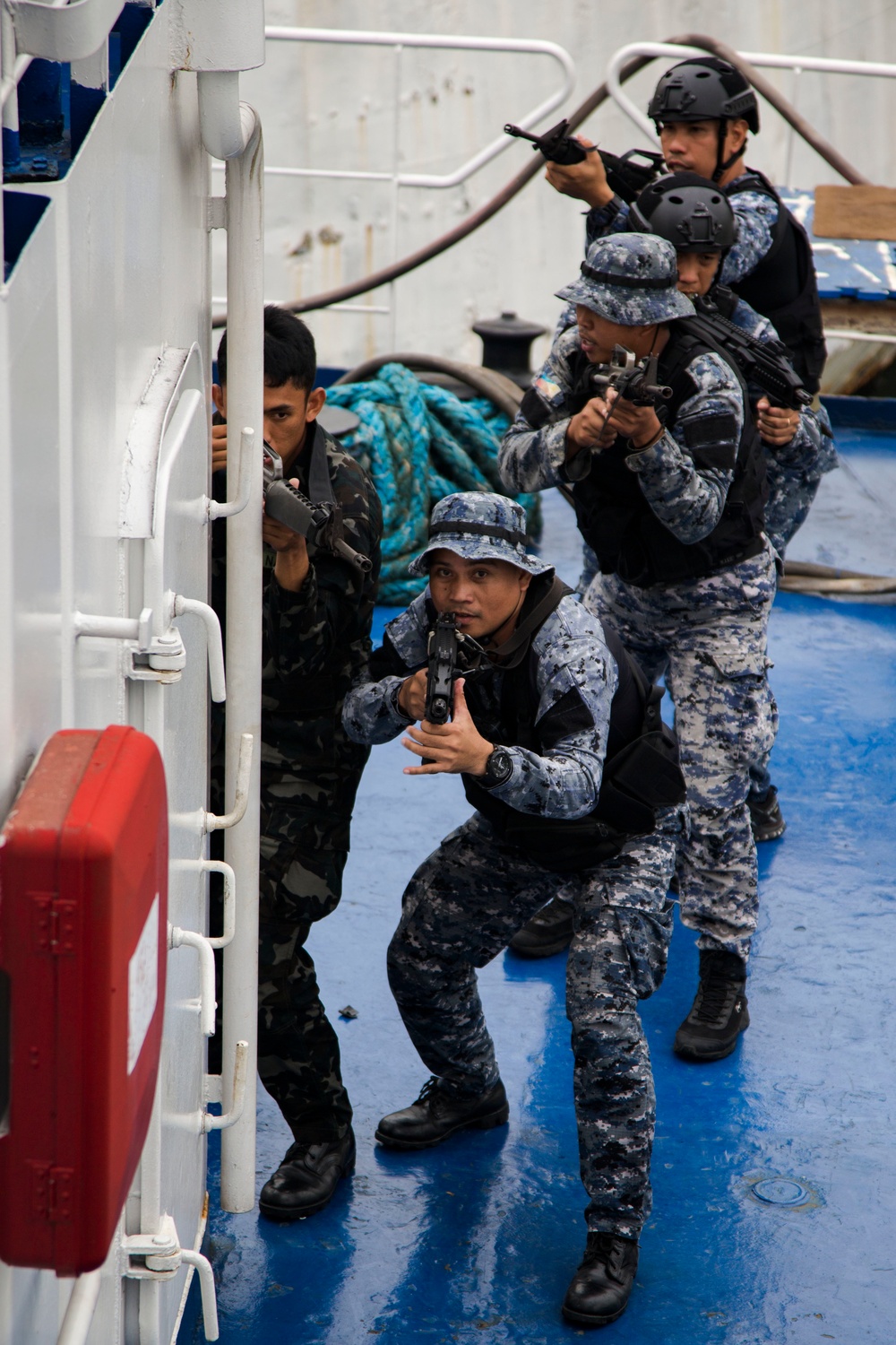 Philippine, U.S. armed forces practice maritime security in Philippines