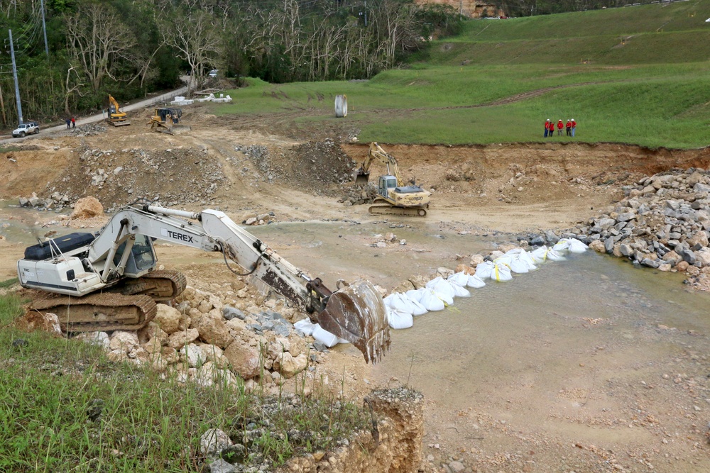 USACE, Puerto Rico Guardsmen regulate Guajataca Dam spillway