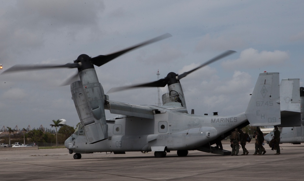 VMM-264 Humanitarian Operations in Puerto Rico