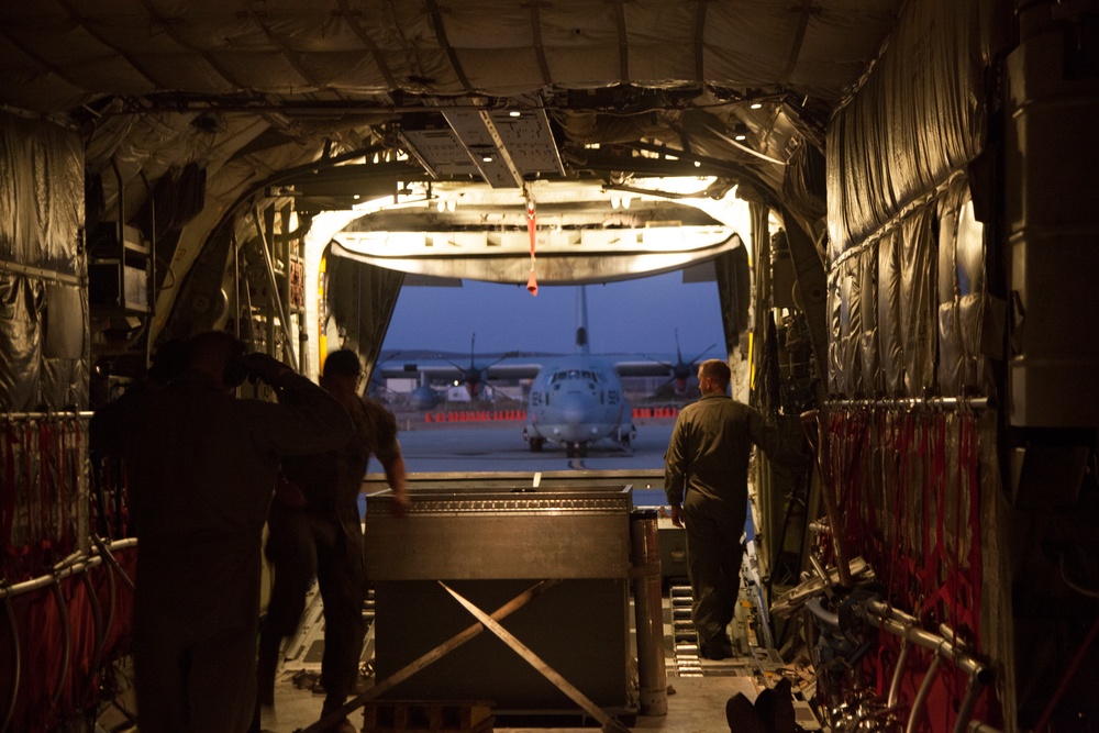 VMGR-352 battlefield illumination training