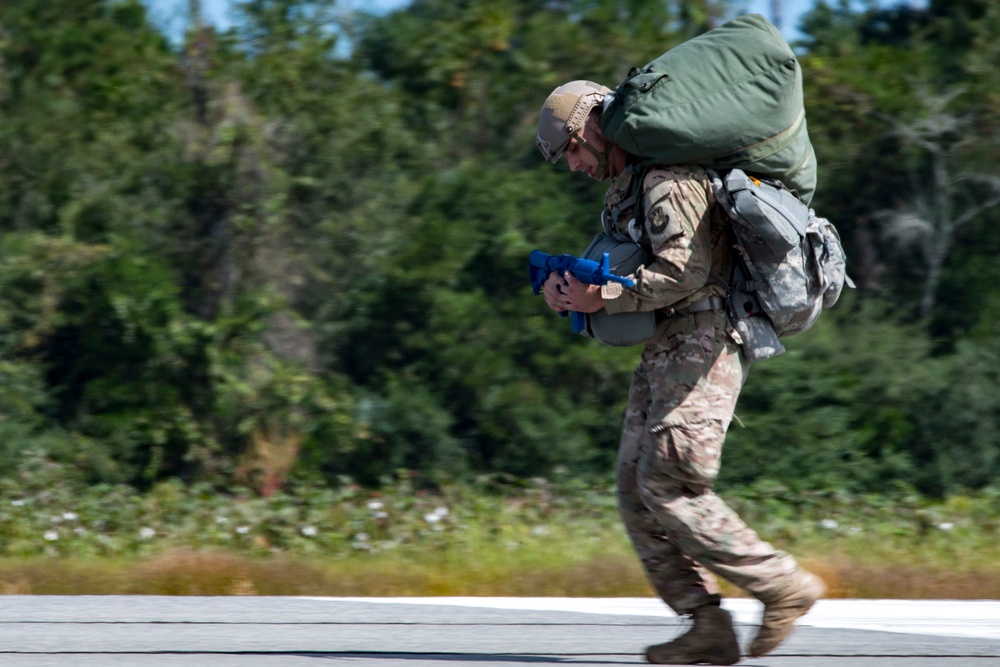 Airmen ‘rig’ parachute game