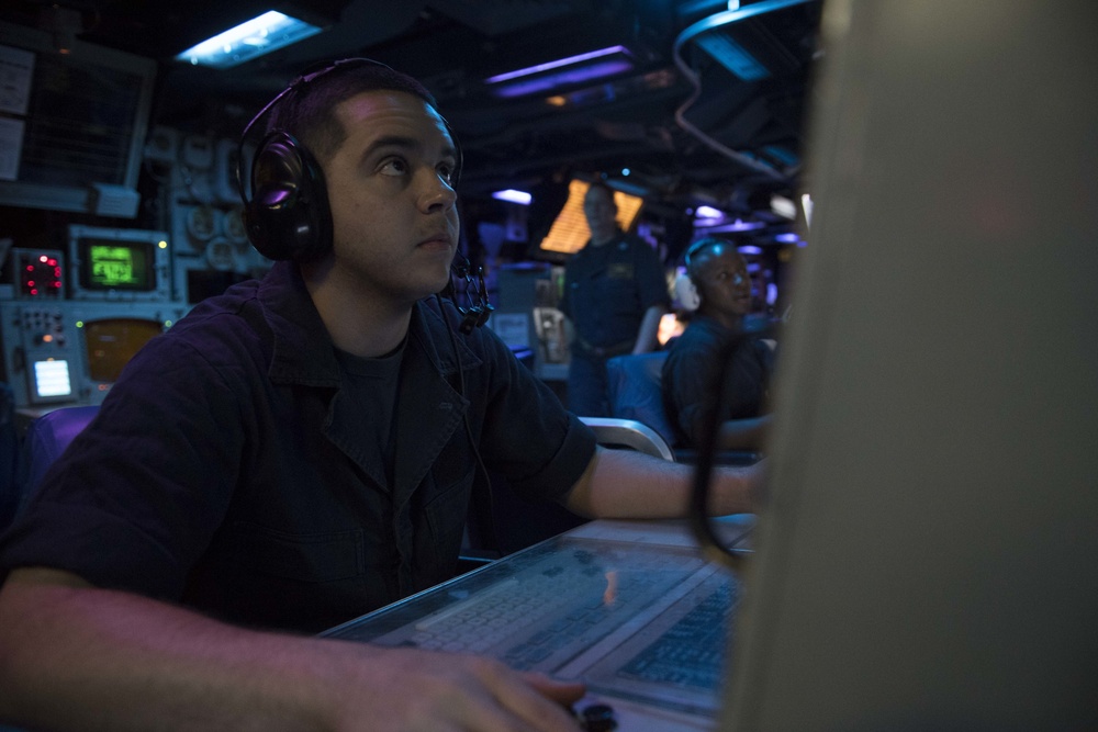 USS Lake Erie (CG 70) OSSN stands watch in CIC