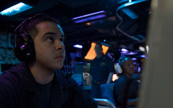 USS Lake Erie (CG 70) OSSN stands watch in CIC