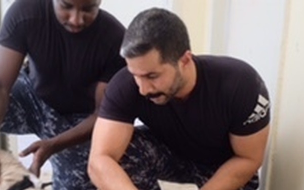 U.S. Marines, Kuwaiti Ministry of Interior practice lifesaving medical care