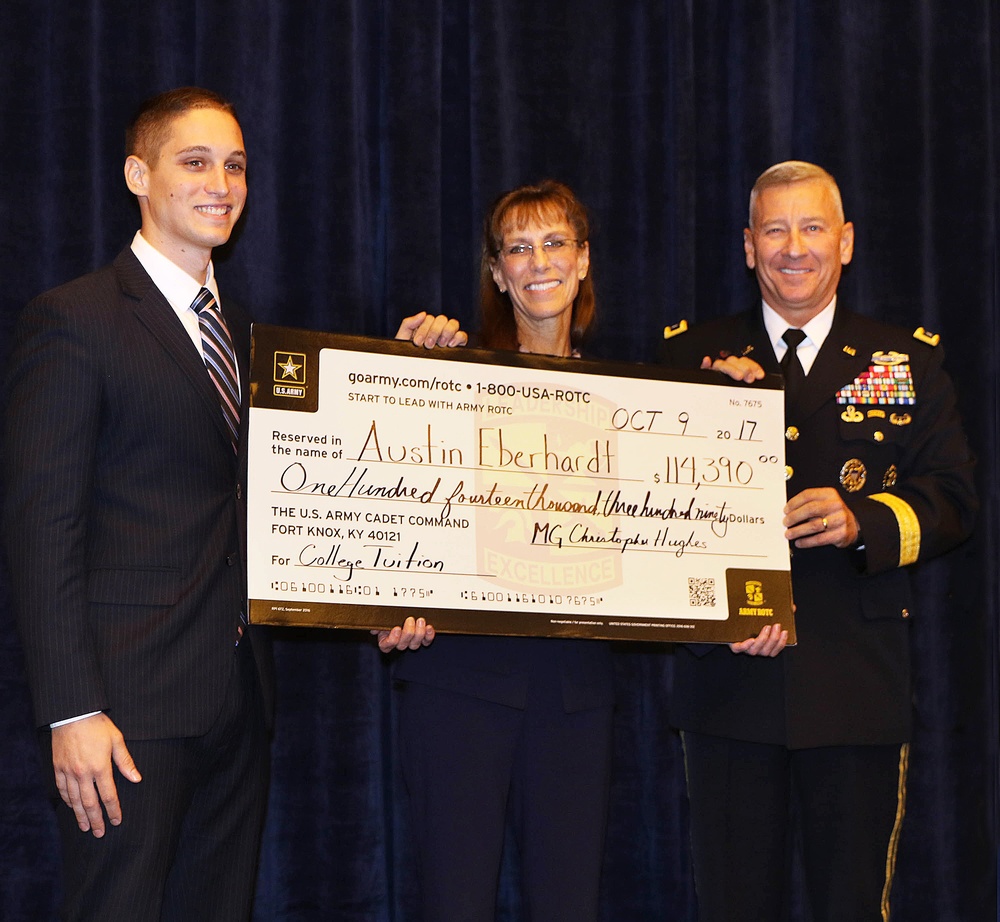 Perna provides cadets guidance during ROTC luncheon