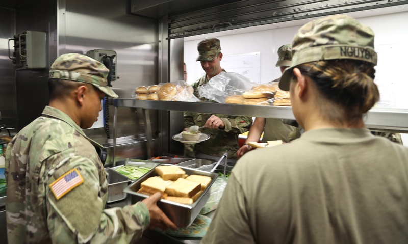 U.S. Army Dishes Out Culinary Goods in Maritime Environment