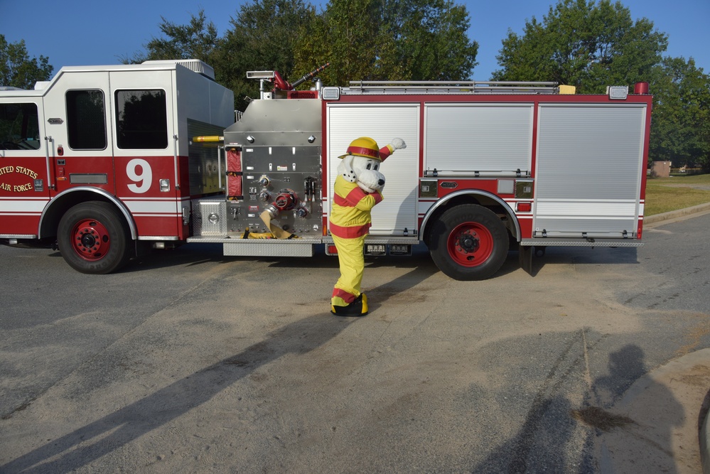 Robins Fire Department Visit Child Development Center