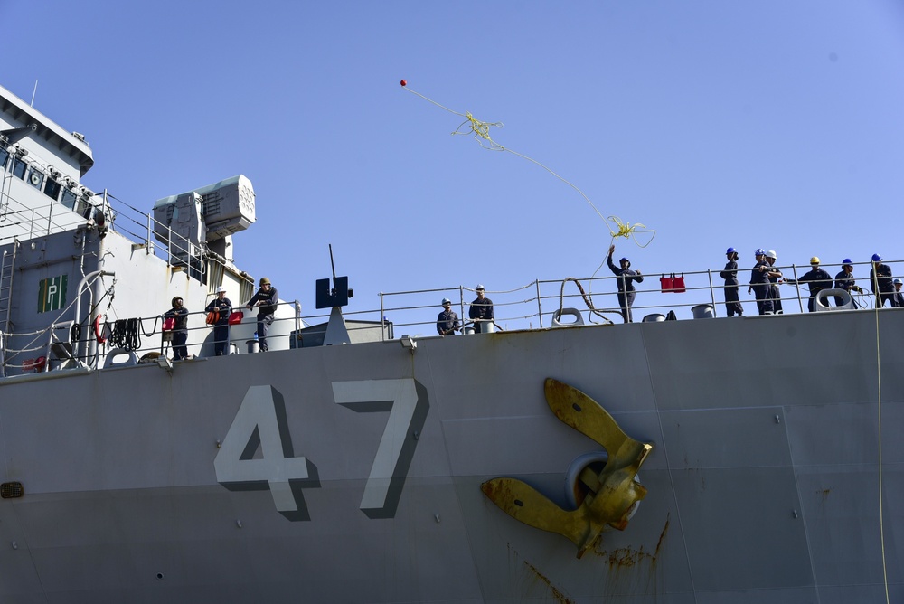 USS Rushmore (LSD 47) Returns to Homeport