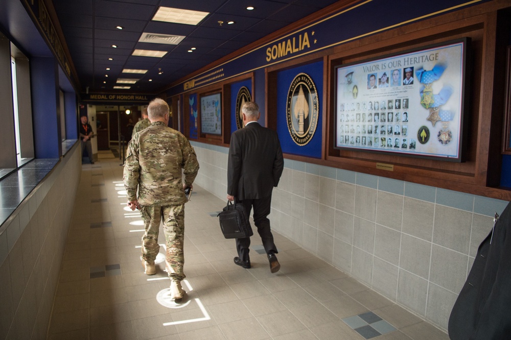 SD and SEAC visit SOCOM