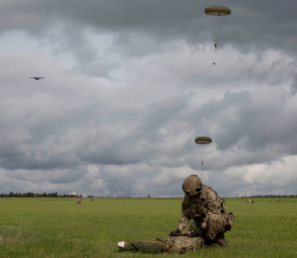 Allied airborne operation during Swift Response