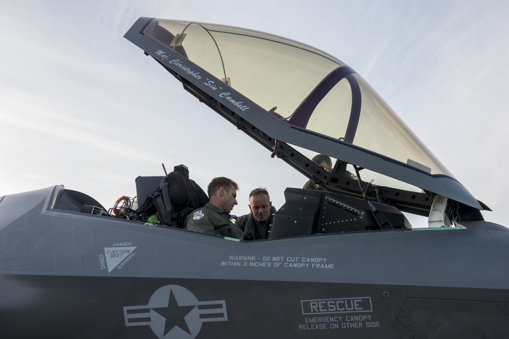 F-35A arrives at Eielson for testing