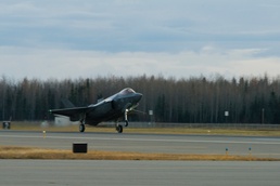 F-35A arrives at Eielson for testing