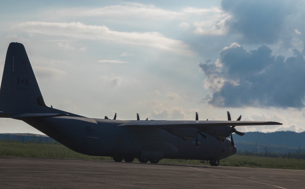 Canadian Military delivers 29,000 MRE's to FEMA