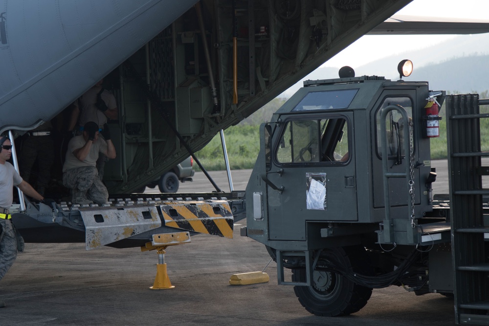 Canadian Military delivers 29,000 MRE's to FEMA