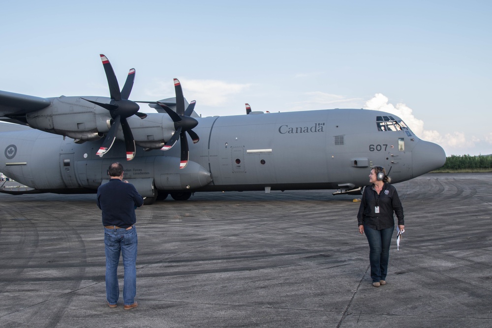 Canadian Military delivers 29,000 MRE's to FEMA