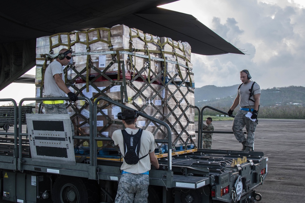 Canadian Military delivers 29,000 MRE's to FEMA