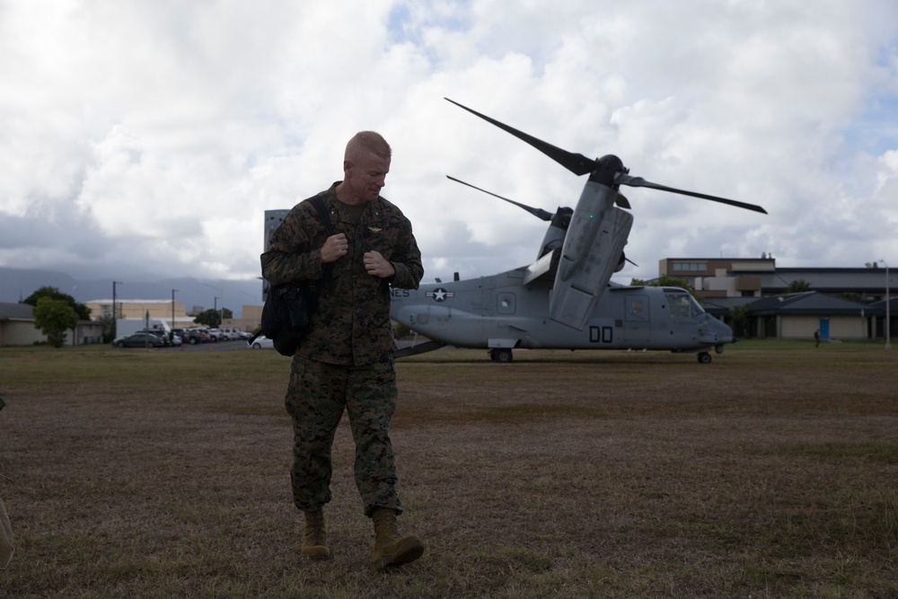 Brig. Gen. Rock Surveys Pōhakuloa Training Area