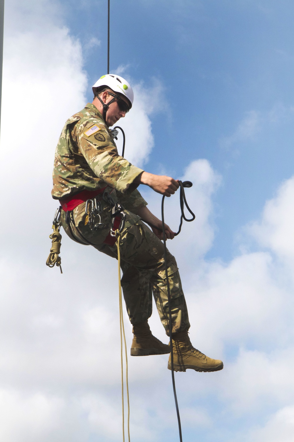 Colorado National Guard soldiers complete Adanced Military Mountaineering Course