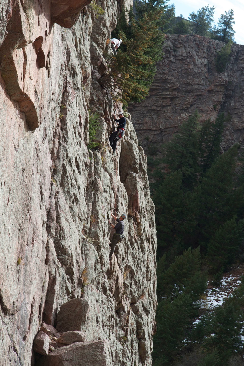 Colorado National Guard soldiers complete Adanced Military Mountaineering Course