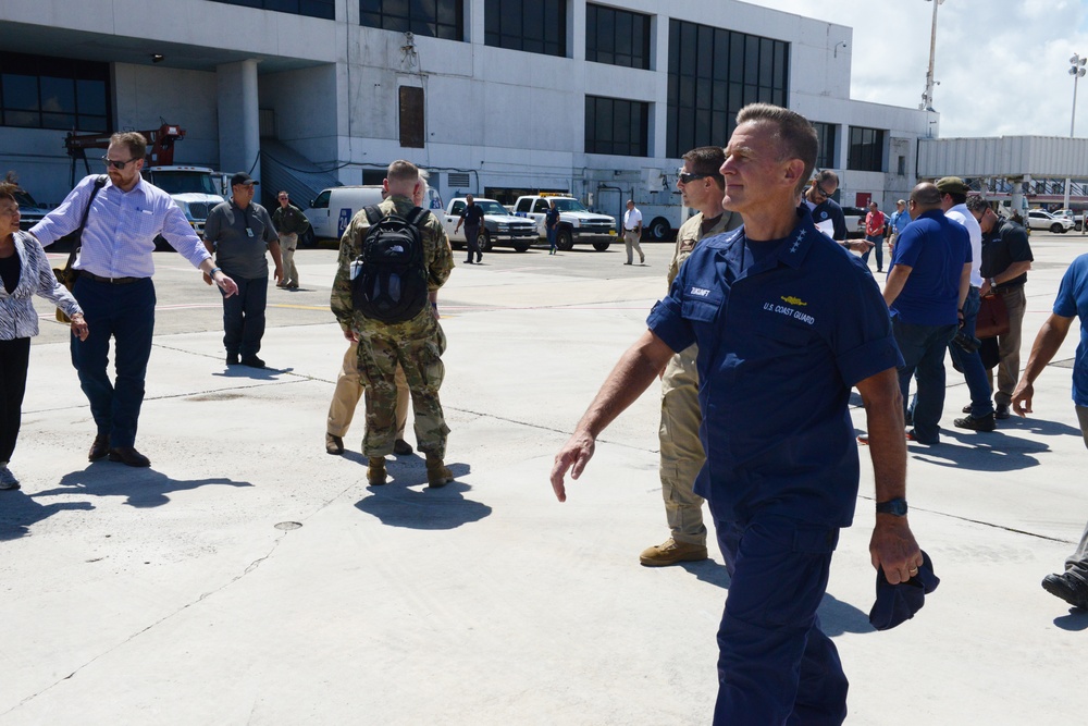 DVIDS - Images - Coast Guard Commandant Visits Puerto Rico [Image 7 of 12]