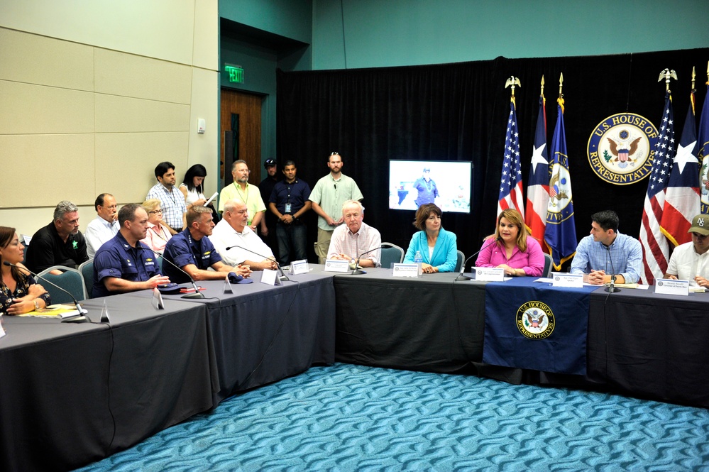 Coast Guard Commandant Visits Puerto Rico