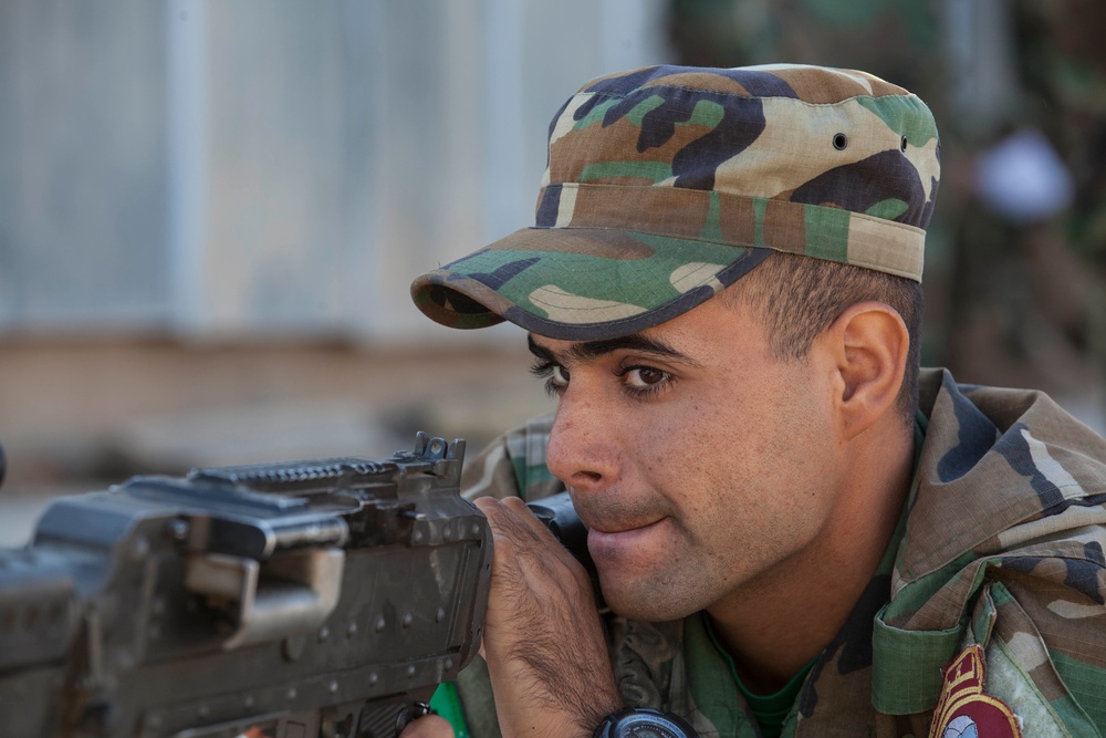 Iraqi Security Forces Train on M249