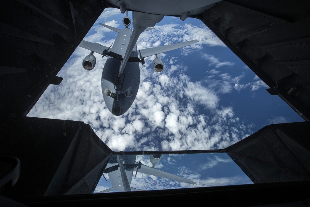 Refueling the KC-10