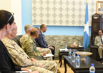 AFRICOM, Dept. of State officials meet with Somalia Pres. Farmaajo