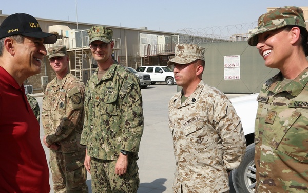 Congressman Issa Visits CJTF-OIR