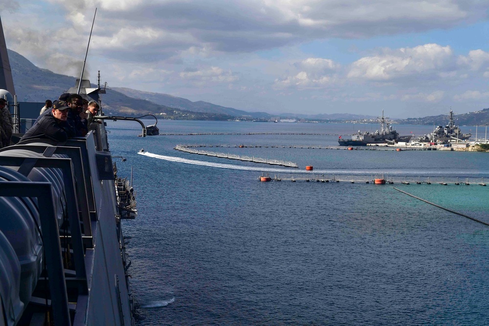 USS San Diego (LPD 22) Pulls into Souda Bay, Greece