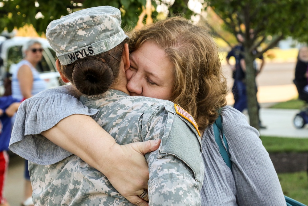 323rd Military Police Company returns from overseas deployment