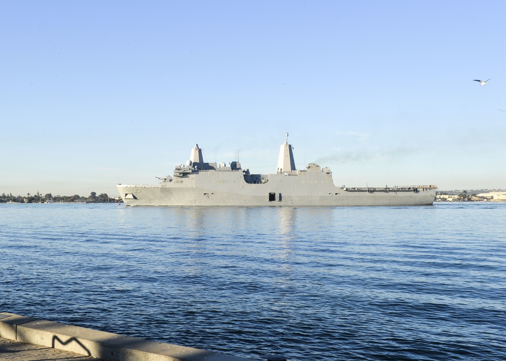 USS Anchorage at Fleet Week San Diego