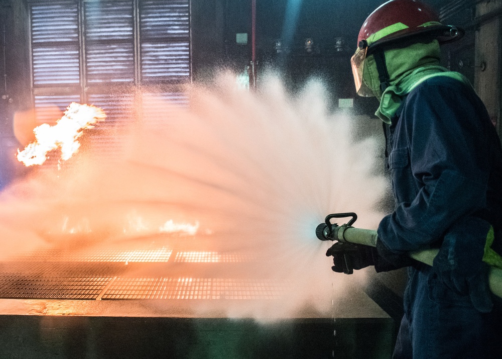 USS Ashland Firefighting in Yokosuka